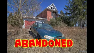 Exploring a Crumbling Abandoned Farm House in Ontario Canada