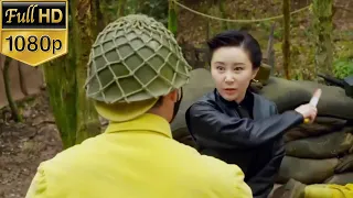 The kung fu girl sneaked into the Japanese camp alone and wiped out all the guards with a knife!