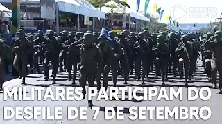 Militares da Marinha, Exército e Força Aérea participam de desfile em Brasília