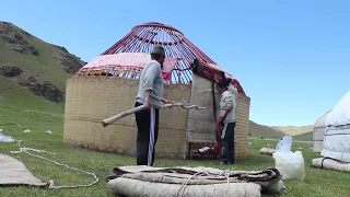 How to Build a Yurt