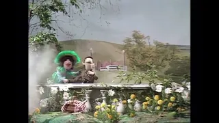 The Muppet Show - 120: Valerie Harper - Wayne and Wanda: “On a Clear Day” (1977)