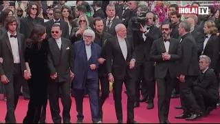 7 minutos de ovación para Johnny Deep y la aparición de Michael Douglas en Cannes | ¡HOLA! TV