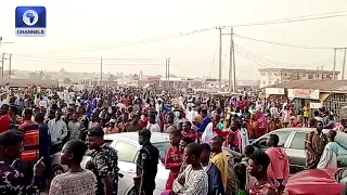 Roads Blocked As Residents Protest High Living Cost In Minna