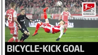 World Class Bicycle-Kick Goal After 25 Seconds