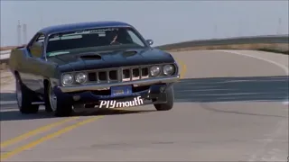 '71 Barracuda verses '89 Nissan 240SX in street race