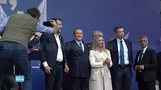 Elezioni 2022: Meloni, Salvini, Berlusconi e Lupi insieme a Piazza del Popolo