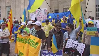 #StandWithUkraine rally held outside Houston City Hall