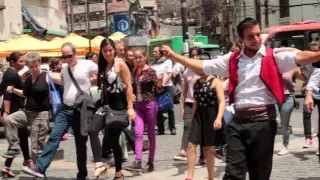 Flashmob #Zorba Griego en #Valparaíso con Fundación Mustakis