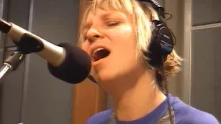 Sia live on KCRW Morning Becomes Eclectic,. 25 Oct 2007