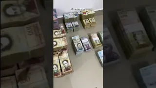 Muito dinheiro sem valor na Venezuela 😕