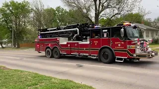 Wichita Ks Fire Department Truck 2 And Battalion ￼Chief 1 Responding