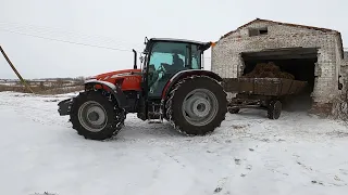 На ферме не без проблем, но Гриша выручает. Помыл свою ласточку!