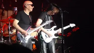 Joe Satriani and Steve Vai crushing "Your Really Got Me" 5/11/24