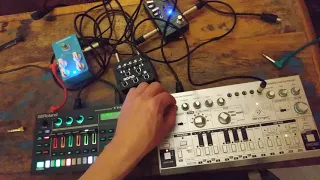 Roland TR-6S, Behringer TD-3 Acid