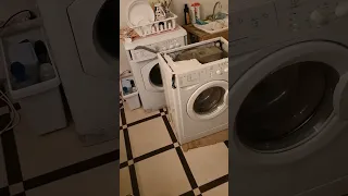 Two washers indesit WISL 85 and WIL 105 - spinning!