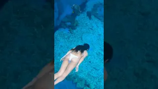 Guy gets left behind!! Girl swims to surface alone! Part-1 #shorts #freediving #travel #trending