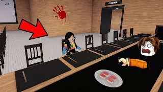 En este RESTAURANTE pasan cosas EXTRAÑAS 💀🔪 roblox | paolazgames