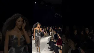 Naomi Campbell Real tears 😭 Alexander McOueen Spring/Summer 2024 | Paris Fashion