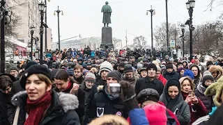 Марш материнского гнева. Россияне не верят чиновникам. Опрос дня.