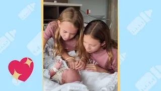 Sisters React To Discovering Whether New Baby Sibling Is A Boy Or Girl