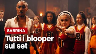 Tutti i blooper dal set de Le terrificanti avventure di Sabrina parte 3 e 4 | Netflix Italia