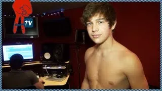 Austin Mahone - Mahomie Madness - Mama Mahone Embarrasses Austin Ep 5