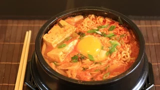 Kimchi Noodle Soup - Mì Kimchi Hàn Quốc