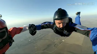 Прыжки с парашютом из самолёта Ан-26 и вертолёта Ми-8 в Крыму. Прыжки с парашютом в Крыму.