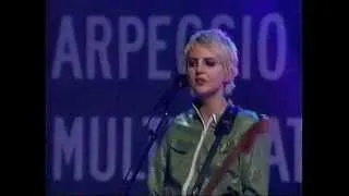 Elastica 'Car Song' on Fashionably Loud 1995 live concert performance