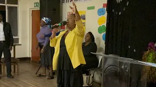 Bhekani kuJesu Engumholi || Khanyisile Myeni || Youth Zone 2