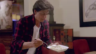 Masterchef Shah Rukh Khan cooking with his delicious hands, Bon Appetite🥗🍜🍳