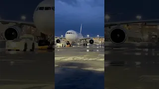 AirFrance A330 push back