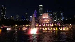 Buckingham fountain at night Chicago