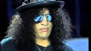 Slash Plays The  Star Spangled Banner At the LA Kings Home Opener.