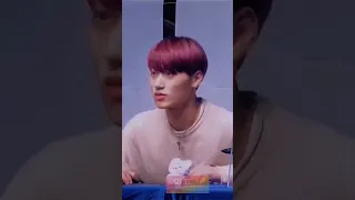 the fan gave san a cat plushie but he can't touch it 😭😭 #ateez #san