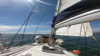 SlowTV - Jeanneau 31 - Single-handed coastal sailing