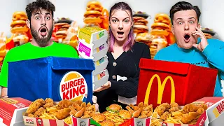 KTO PIERWSZY ZJE MYSTERY BOXA FAST FOOD WYGRYWA!