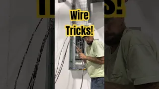 How to straighten conductors easily! #electrical #electricalwiring #electricaltips