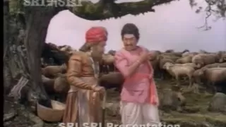 Dr. Rajkumar and Balanna comedy from Kaviratna Kalidasa - part 1 (kannada)