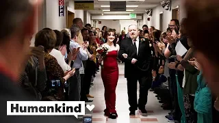 Nurses and staff create perfect wedding in hospital | Humankind