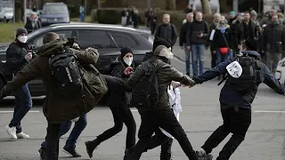 Attacken auf Polizisten: Querdenker-Demo in Kassel