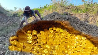 wow wow amazing day! gold miner found a lot of gold treasure under stone million years