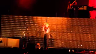 Paramore - Let The Flames Begin/ Part II (HD) - Reading 2014 - 22.08.14