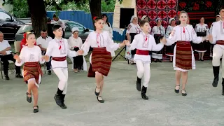 Dansul ,,Țărăneasca”, ansamblul de dansuri ,,Cimpoeș”, ziua familiei 2022, com. Manta Cahul