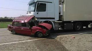 Дальнобойщики таранят автоподставщиков / ДАЛЬНОБОЙЩИКИ В ДЕЛЕ! / НЕ НА ТОГО НАРВАЛИСЬ 2020