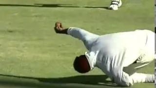 Chris gayle takes the most funny slip catch of cricket History