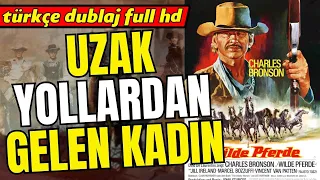 Uzak Yollardan Gelen Kadın | Türkçe Dublaj 1980 (Legend of Walks Far Woman) | Full Film İzle - HD