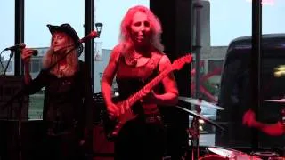 Laurie Morvan Band, live at the Gas Lamp, It Only Hurts When I Breathe