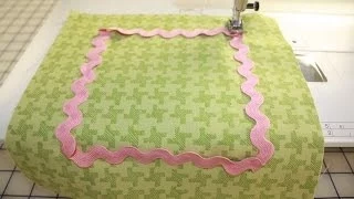 How to Sew Ric Rac to a Quilt or Fabric by Jill Finley of Jillily Studio - Fat Quarter Shop