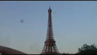 Париж, прогулка по Сене мимо Эйфелевой башни